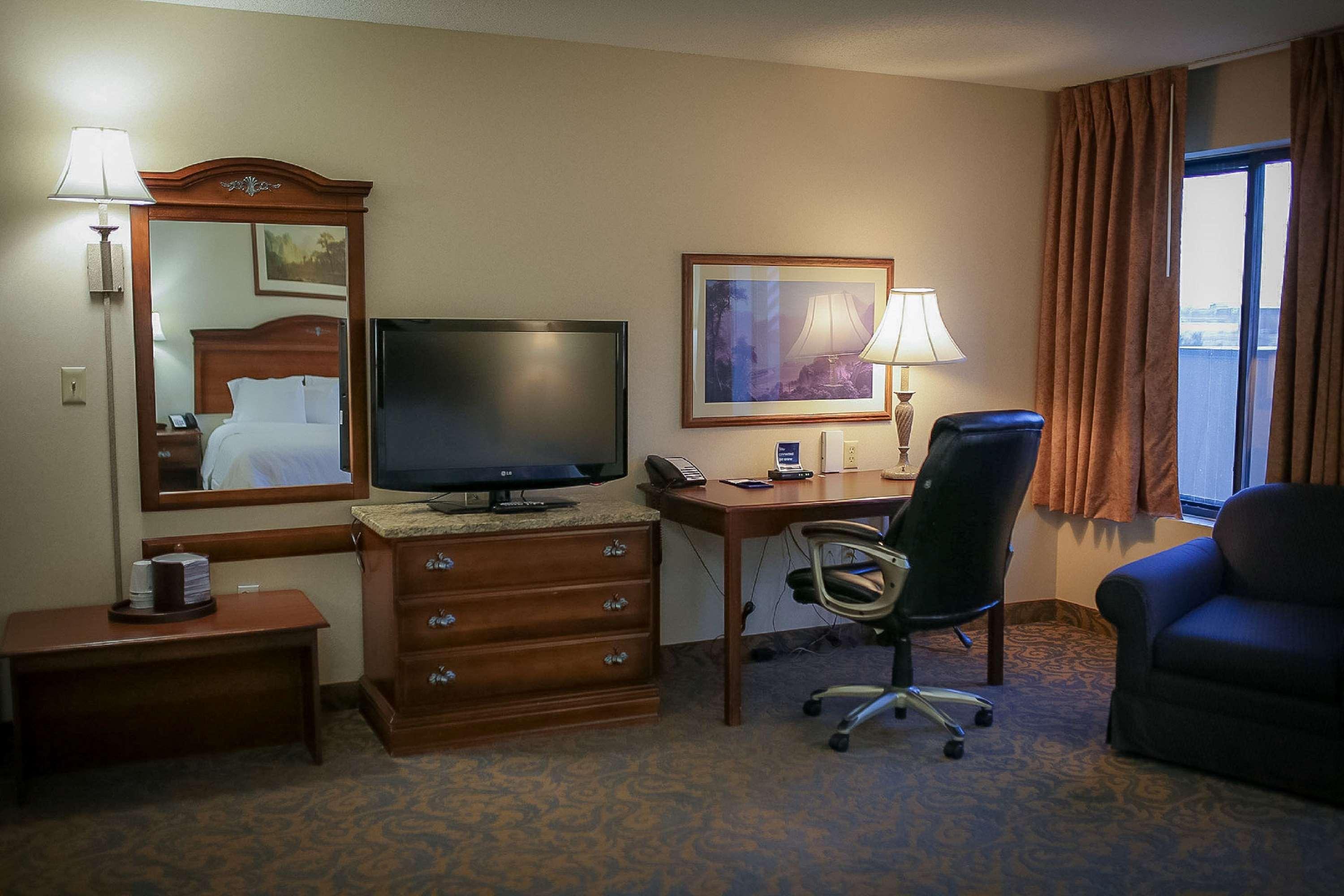 SureStay Plus Hotel by Best Western Cheyenne Exterior foto